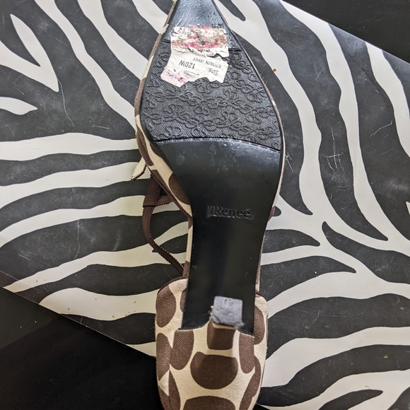 Pre-owned J. Renee shoes. Size 12W - Picture 3 of 12